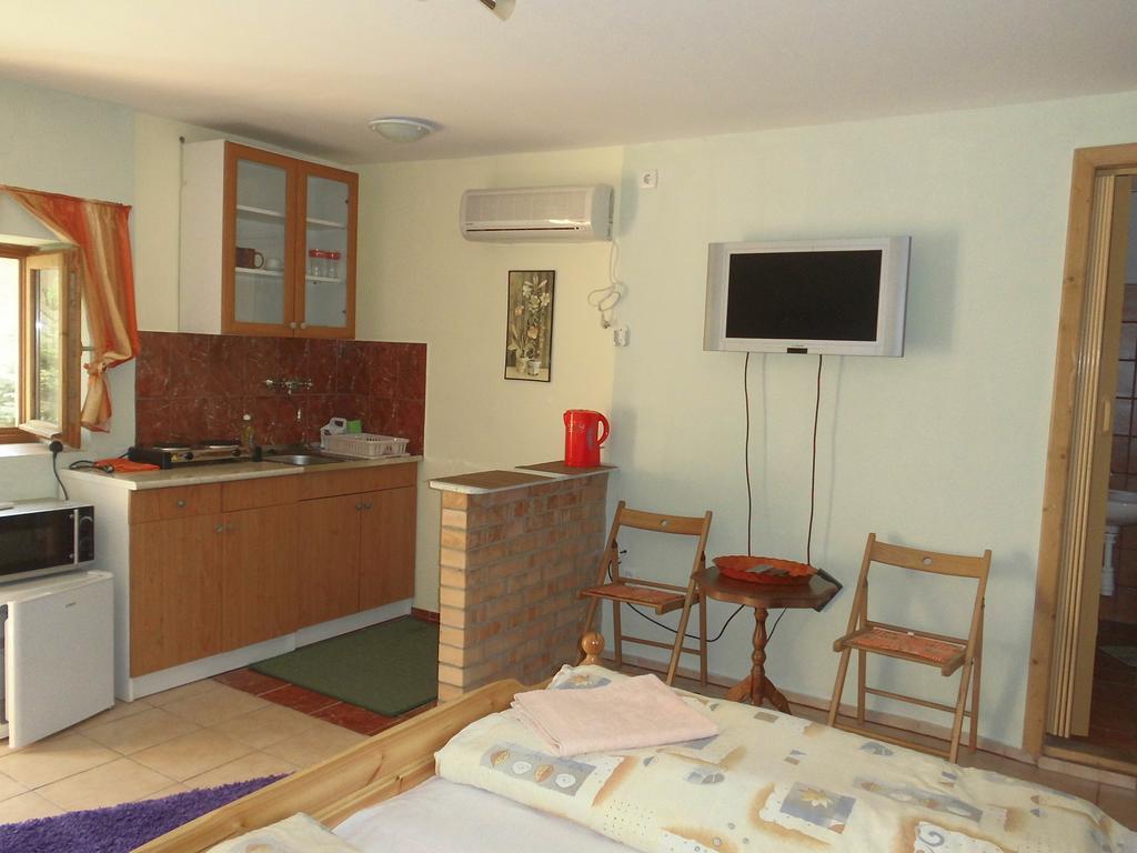 Fenyves Apartman Sárospatak Exterior foto