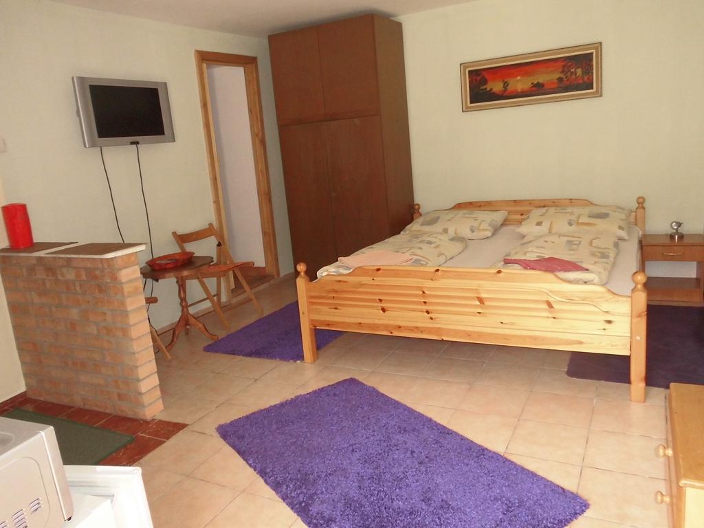 Fenyves Apartman Sárospatak Exterior foto