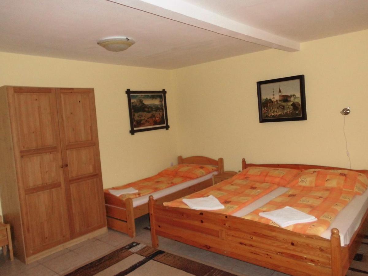 Fenyves Apartman Sárospatak Exterior foto
